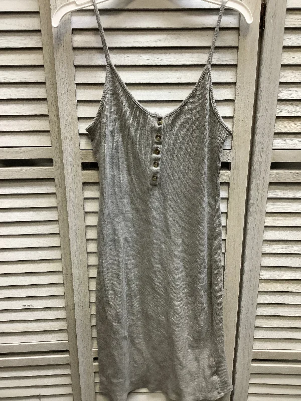 women's flutter-sleeved dressesGrey Dress Casual Short American Eagle, Size S